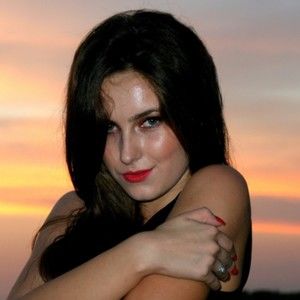 Meet your Posher, Hollie